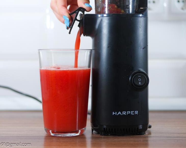 Обзор шнековой соковыжималки Harper HJE